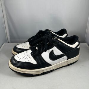Nike Boys Size 4Y Dunk Low Sneakers Retro White Black (GS) Panda CW1590-100